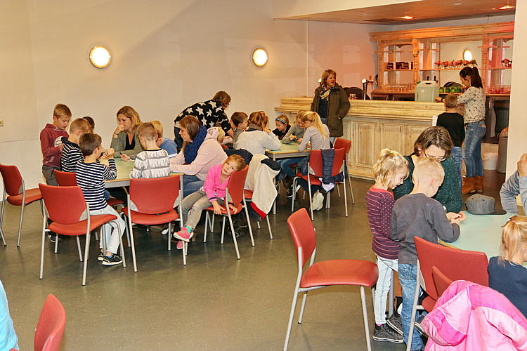 KinderBingo 9-11-'16, foto 16